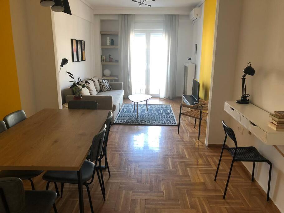 2 Mon-keys Apartment Thessaloniki