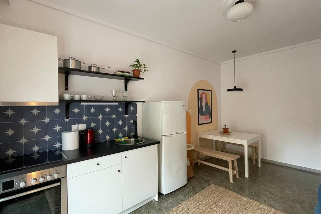 2 Mon-keys Apartment